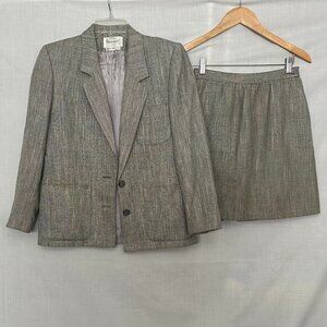 2-piece Suit, Jacket & Skirt, size 6
